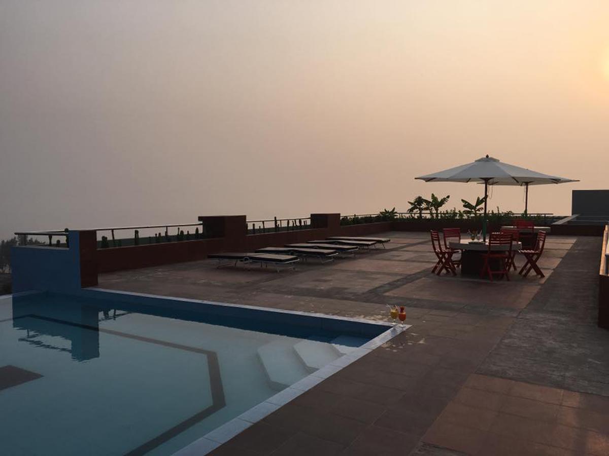 Neeshorgo Hotel & Resort Cox's Bazar Extérieur photo