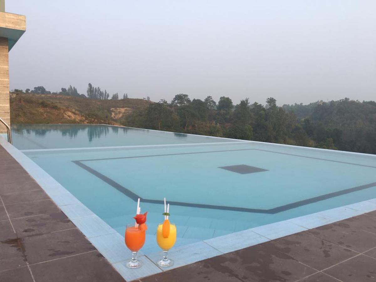 Neeshorgo Hotel & Resort Cox's Bazar Extérieur photo