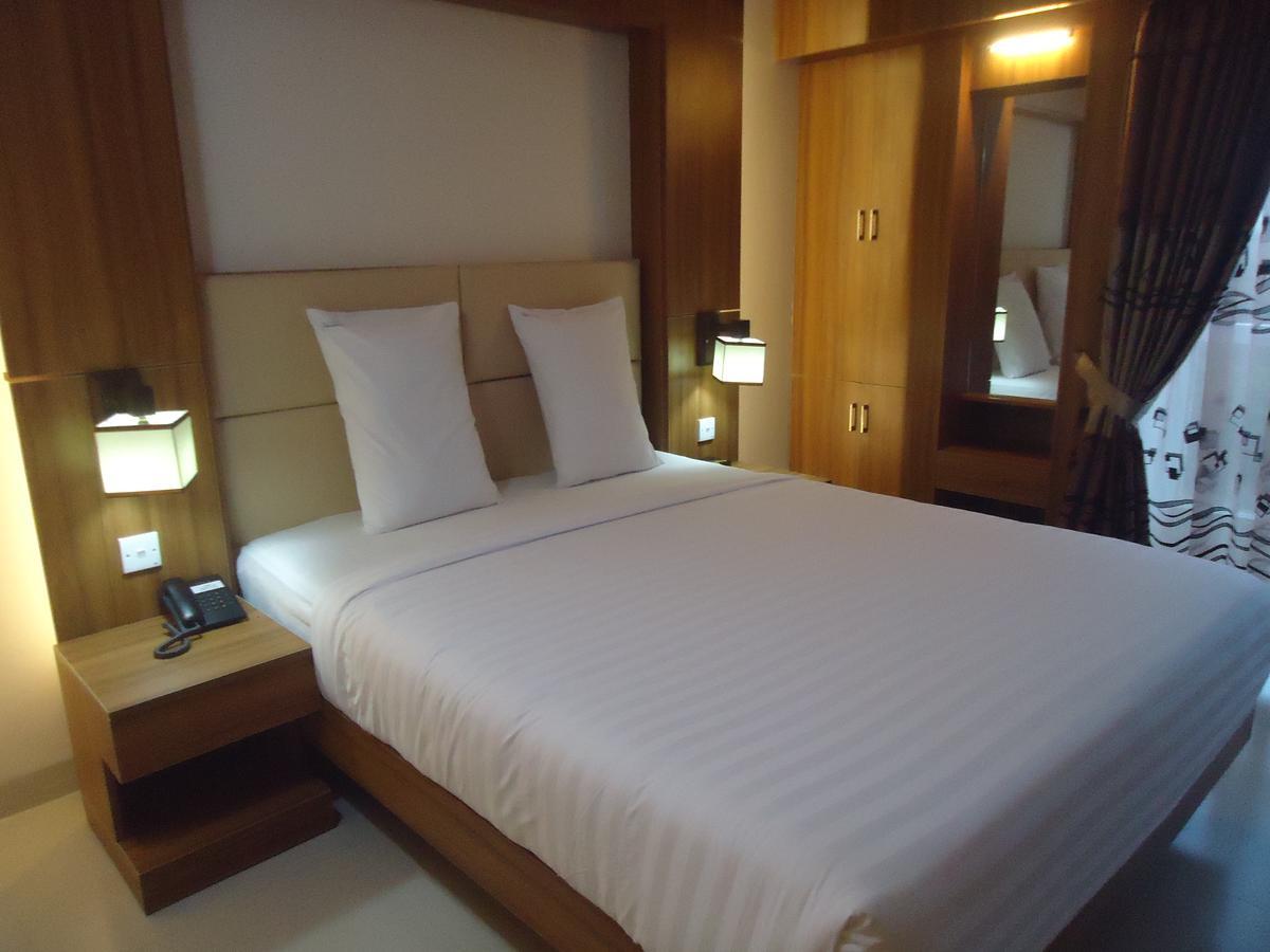 Neeshorgo Hotel & Resort Cox's Bazar Extérieur photo