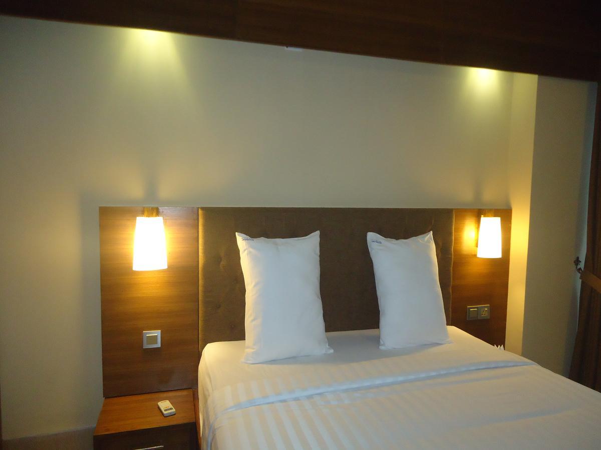 Neeshorgo Hotel & Resort Cox's Bazar Extérieur photo