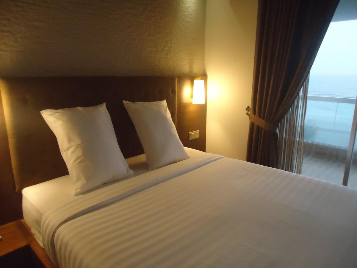 Neeshorgo Hotel & Resort Cox's Bazar Extérieur photo
