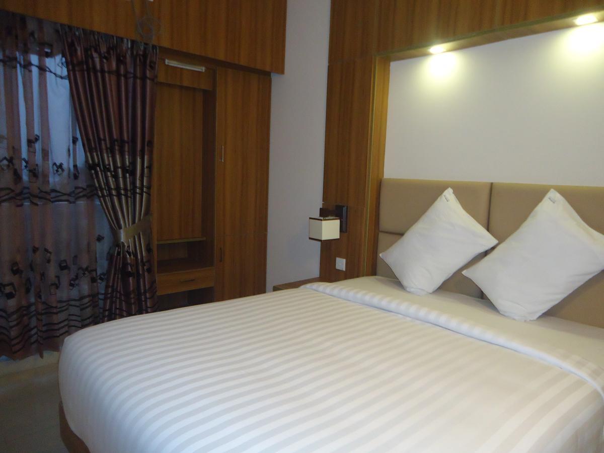 Neeshorgo Hotel & Resort Cox's Bazar Extérieur photo