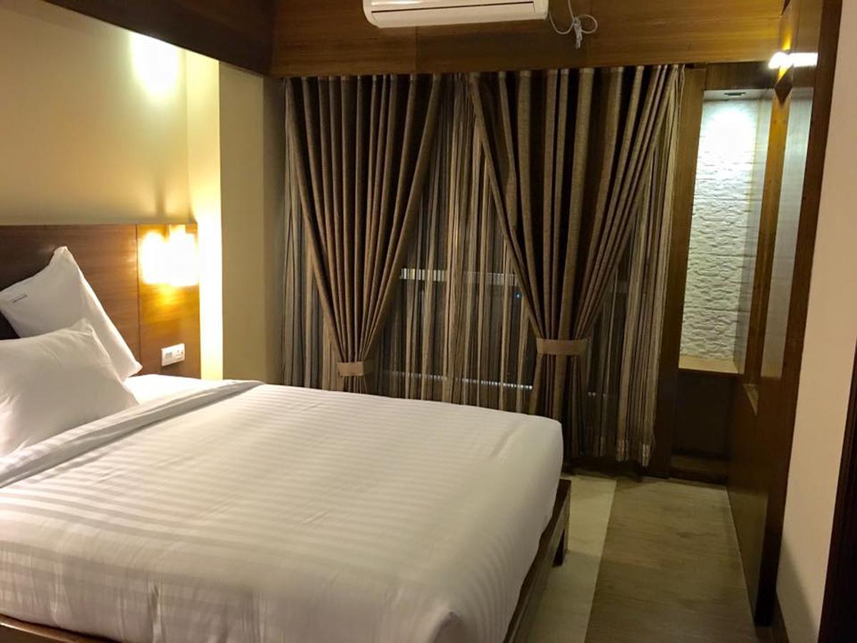 Neeshorgo Hotel & Resort Cox's Bazar Extérieur photo
