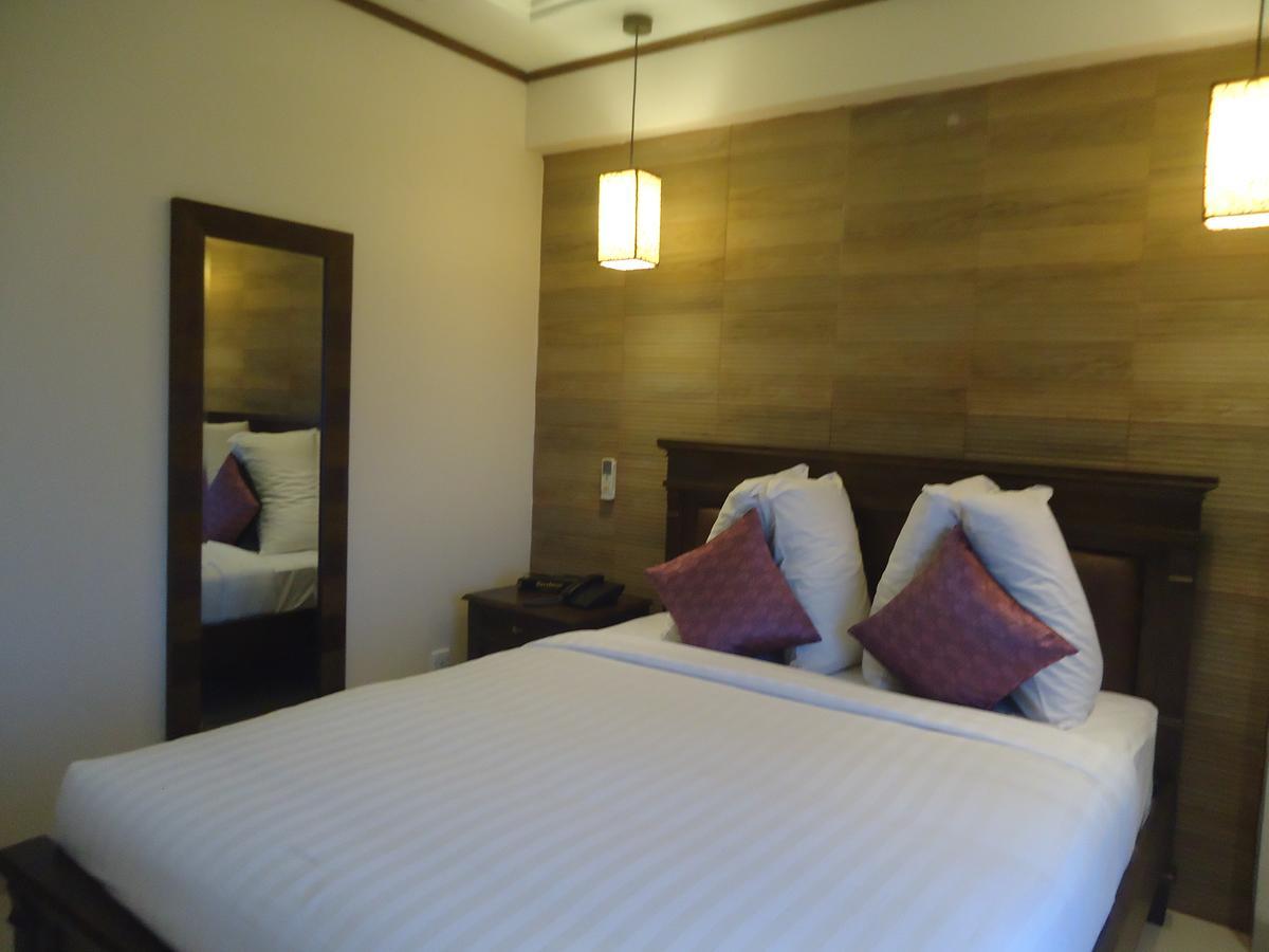 Neeshorgo Hotel & Resort Cox's Bazar Extérieur photo