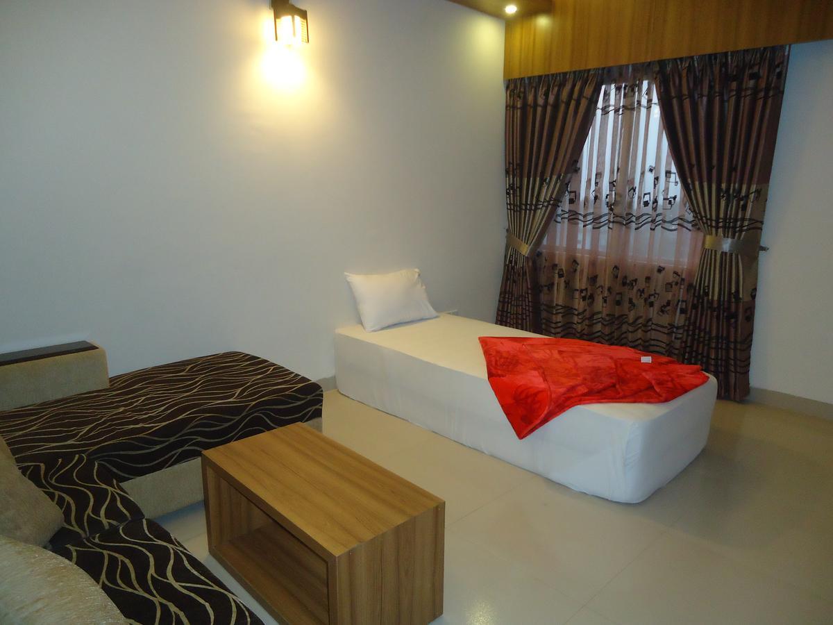 Neeshorgo Hotel & Resort Cox's Bazar Extérieur photo
